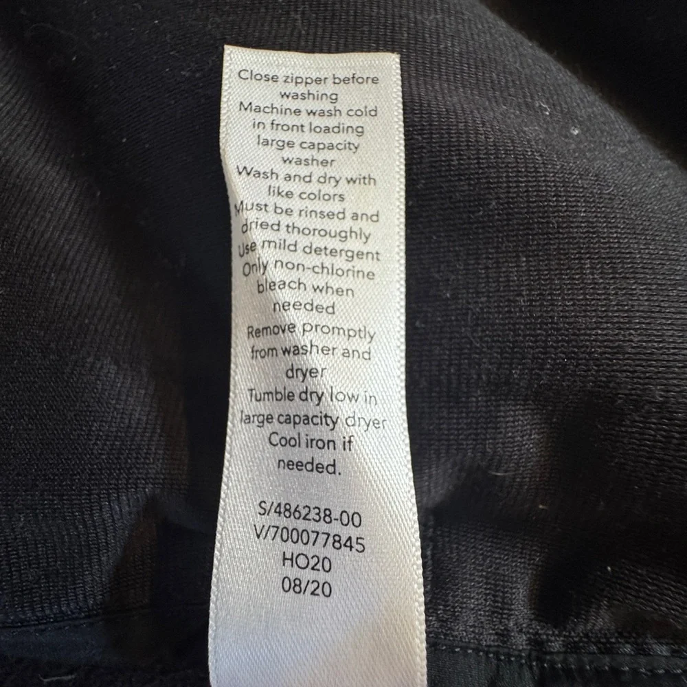 Athleta Inlet Puffer Jacket - Picture 14 of 14